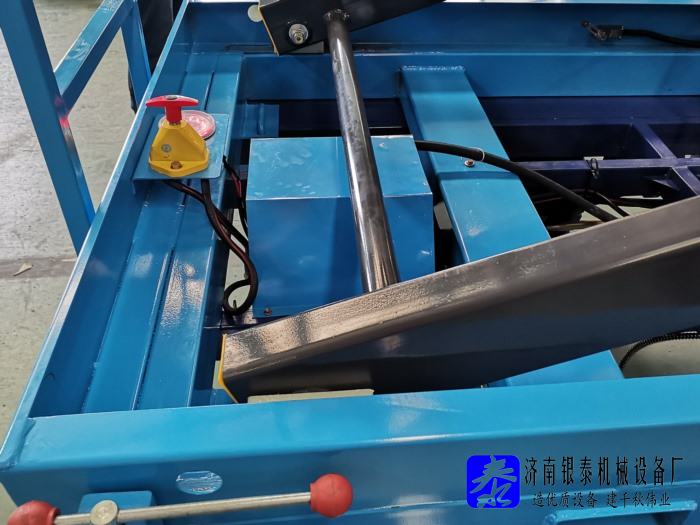 電動(dòng)三輪升降車多少錢一臺(tái)