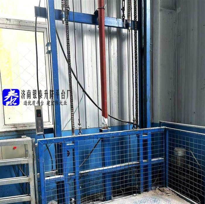 鋼絲繩導(dǎo)軌式升降機(jī)-銀泰百科