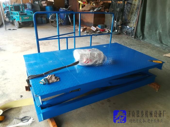 液壓升降機(jī)的工作原理圖解