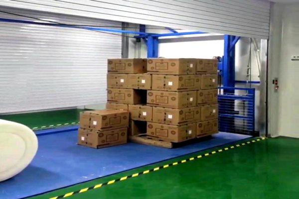 液壓貨梯生產(chǎn)廠家 - 濟(jì)南銀泰機(jī)械設(shè)備廠